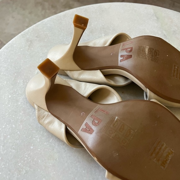 BRAND NEW | REVOLVE x LPA | Soft Twist Leather Sandal Heels in Bone | Size 6 - Picture 10 of 11